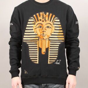 10 deep better since 95 .. fabulous embroidered sweatshirt. Sz L